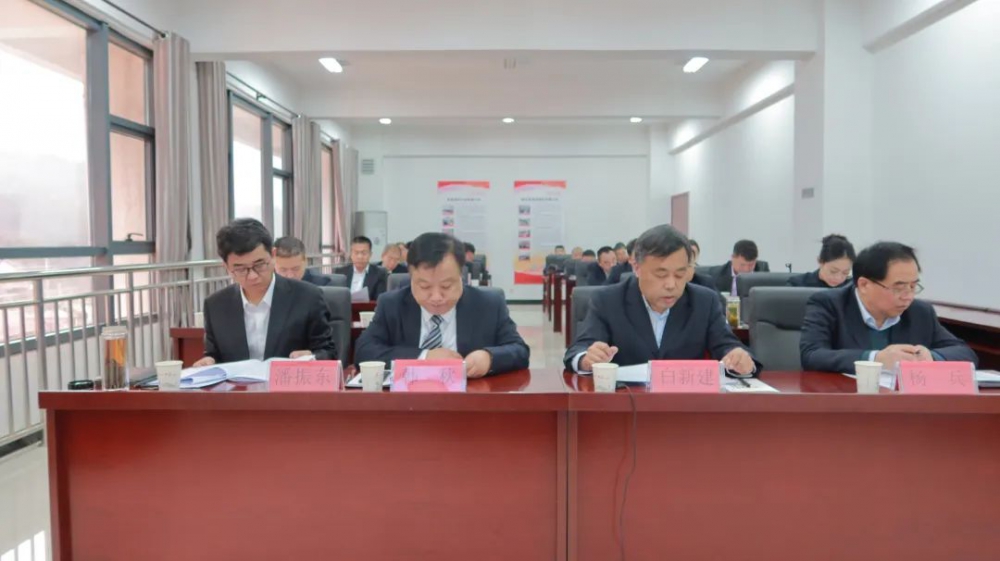 踏平坎坷成大道 實(shí)干奮斗鑄輝煌！陜西銀礦召開(kāi)六屆一次職工代表...
